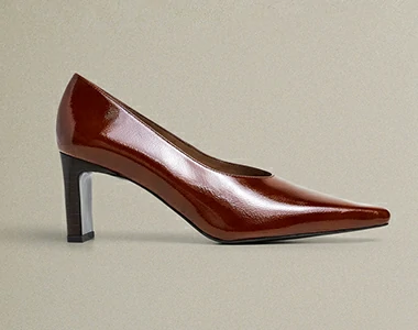 flattered-tove-red-before