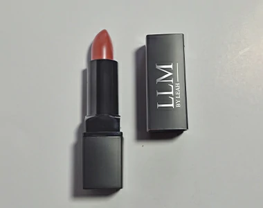 lipstick-before